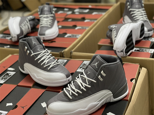 Pure original version_ AJ12 white gray color color_ the item number CT8025 610. full code shipment 40.5--47.5-8f860636